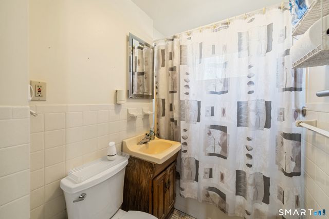 54 Coolridge Road, Milford, CT 06460