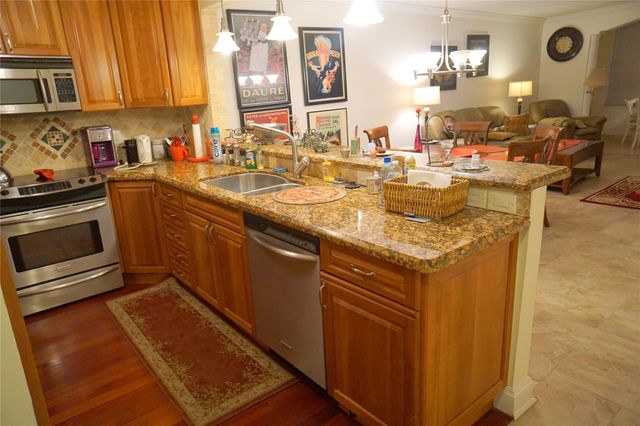 2851 Somerset Drive 103, Lauderdale Lakes, FL 33311