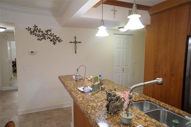 2851 Somerset Drive 103, Lauderdale Lakes, FL 33311