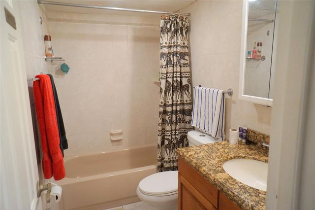 2851 Somerset Drive 103, Lauderdale Lakes, FL 33311