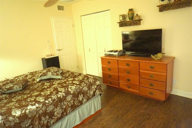 2851 Somerset Drive 103, Lauderdale Lakes, FL 33311