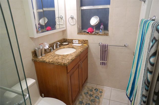 2851 Somerset Drive 103, Lauderdale Lakes, FL 33311
