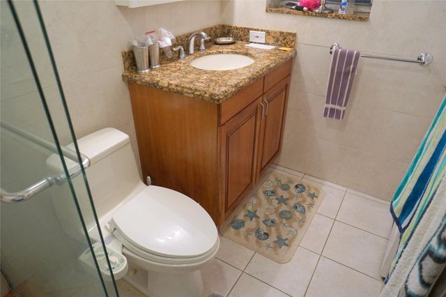2851 Somerset Drive 103, Lauderdale Lakes, FL 33311