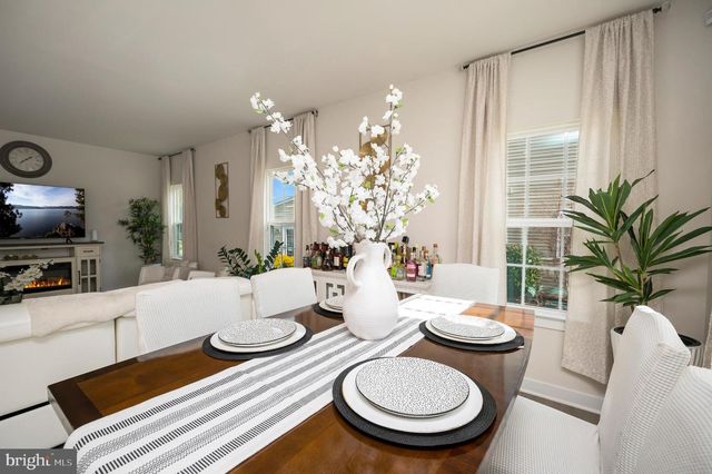 5432 HOLLEY OAK LN, Fredericksburg, VA 22407