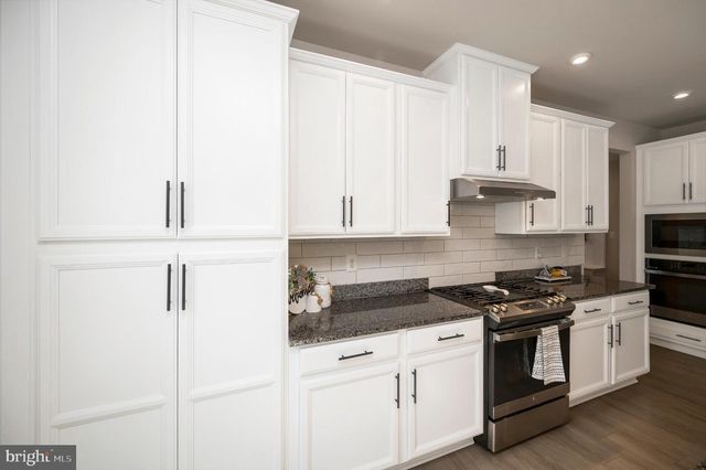 5432 HOLLEY OAK LN, Fredericksburg, VA 22407