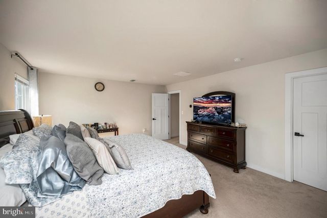 5432 HOLLEY OAK LN, Fredericksburg, VA 22407