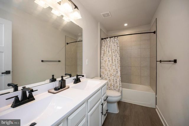 5432 HOLLEY OAK LN, Fredericksburg, VA 22407