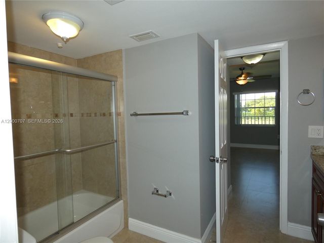 2841 N Oakland Forest Dr 207, Oakland Park, FL 33309