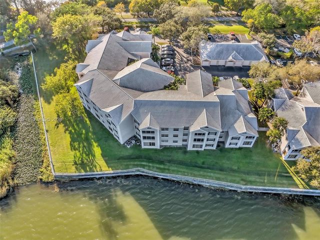 2841 N Oakland Forest Dr 207, Oakland Park, FL 33309