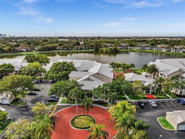 2841 N Oakland Forest Dr 207, Oakland Park, FL 33309