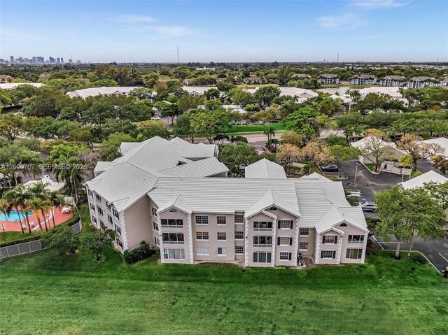 2841 N Oakland Forest Dr 207, Oakland Park, FL 33309