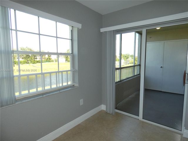 2841 N Oakland Forest Dr 207, Oakland Park, FL 33309