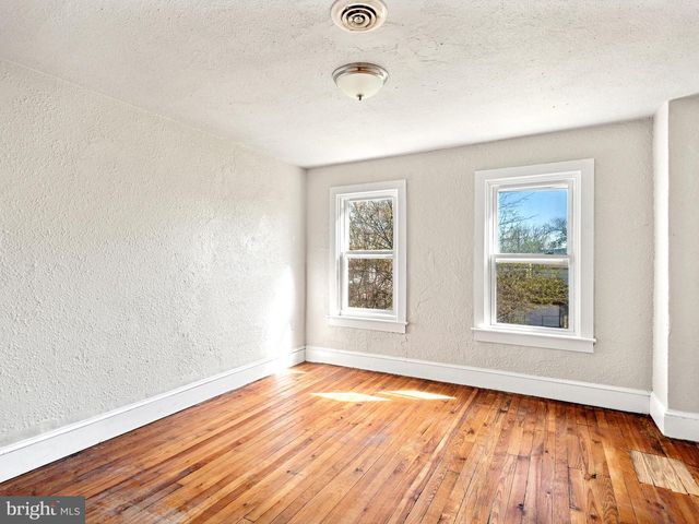 564 WALNUT ST, Pottstown, PA 19464