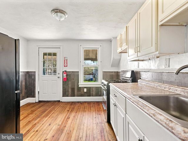 564 WALNUT ST, Pottstown, PA 19464