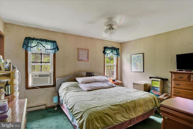 260 GREEN LANE DR, Camp Hill, PA 17011
