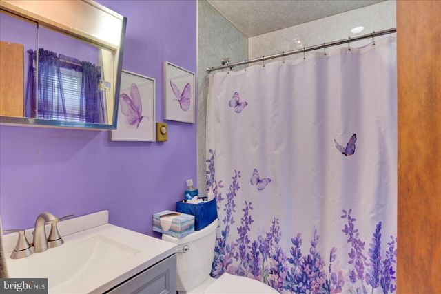 260 GREEN LANE DR, Camp Hill, PA 17011