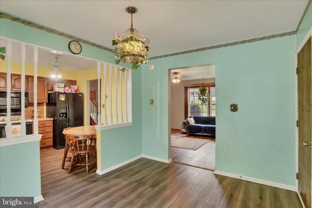 260 GREEN LANE DR, Camp Hill, PA 17011