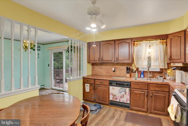 260 GREEN LANE DR, Camp Hill, PA 17011