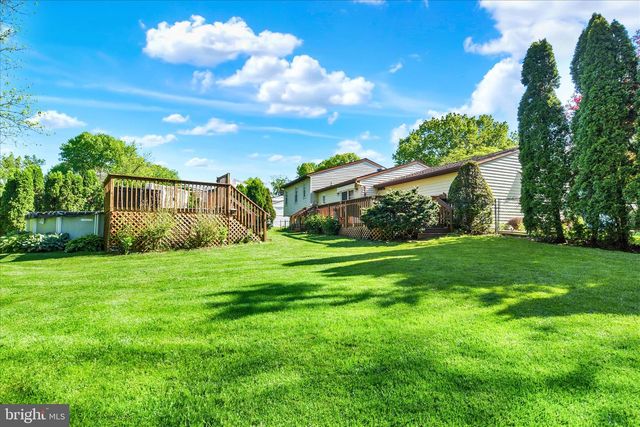 260 GREEN LANE DR, Camp Hill, PA 17011