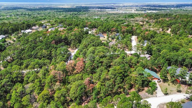 141 Kamaiki DR, Bastrop, TX 78602