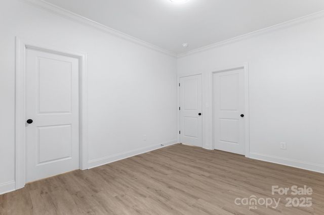 4207 Eagle Chase Drive, Charlotte, NC 28216