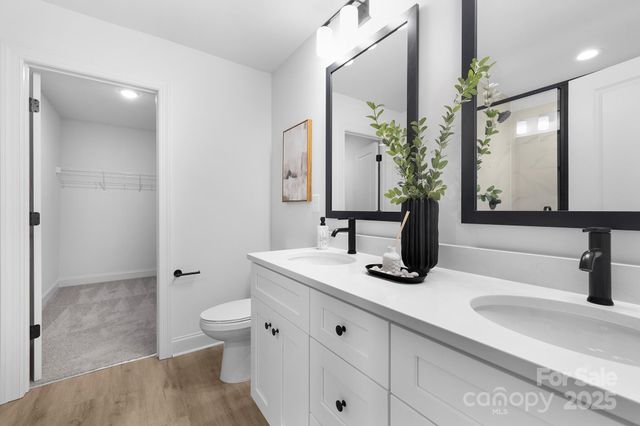 4207 Eagle Chase Drive, Charlotte, NC 28216