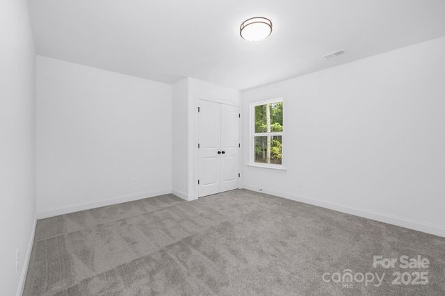 4207 Eagle Chase Drive, Charlotte, NC 28216