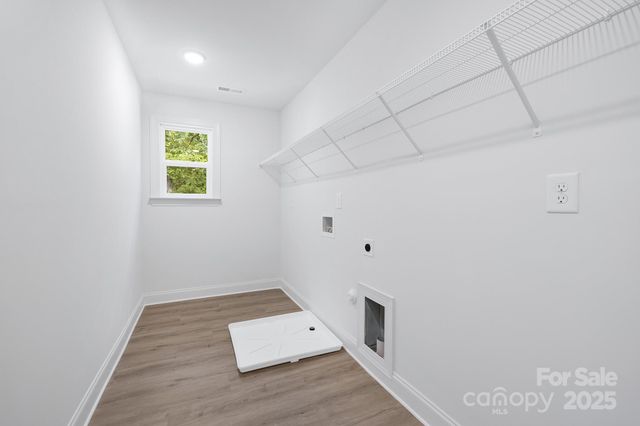 4207 Eagle Chase Drive, Charlotte, NC 28216