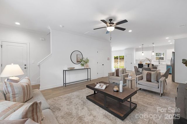 4207 Eagle Chase Drive, Charlotte, NC 28216