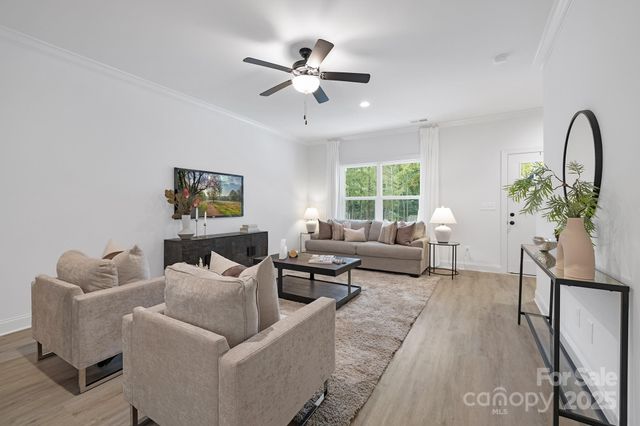 4207 Eagle Chase Drive, Charlotte, NC 28216