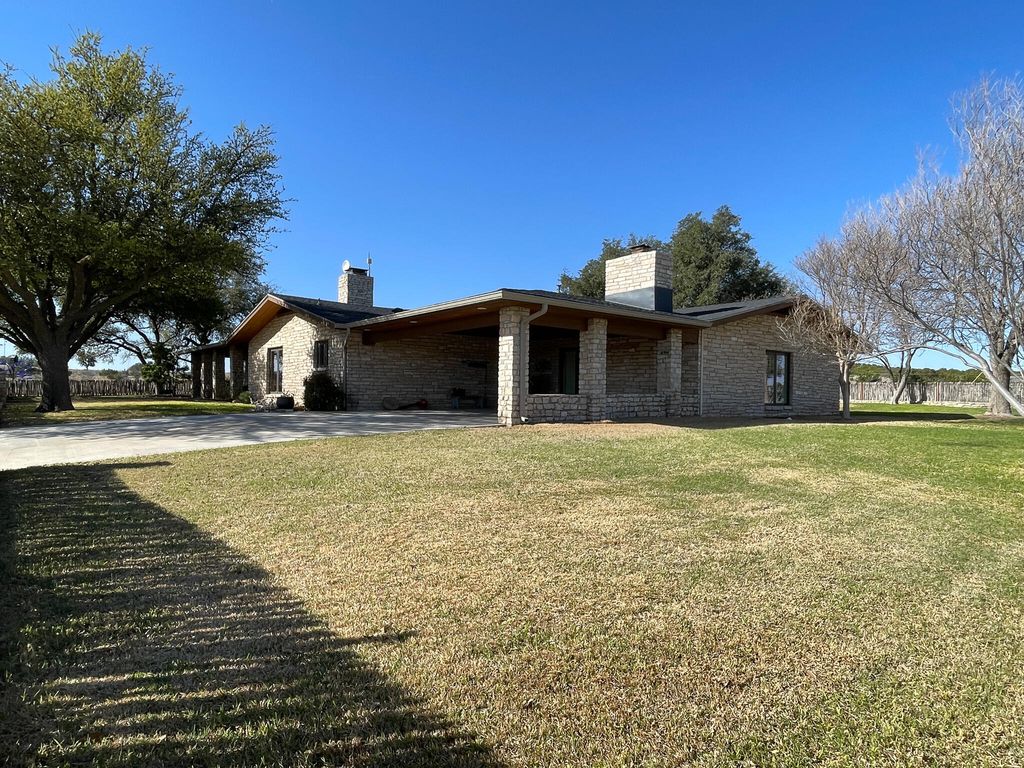 Image 12 of property listing at 9534 Duff Road, Christoval, TX 76935