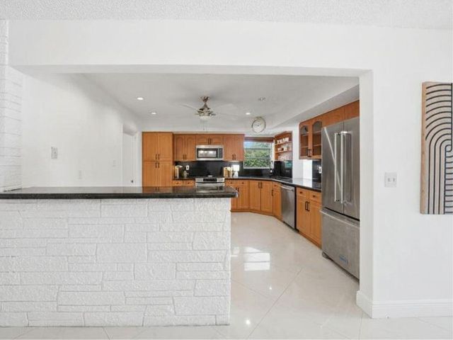 5501 Monroe Street, Hollywood, FL 33021