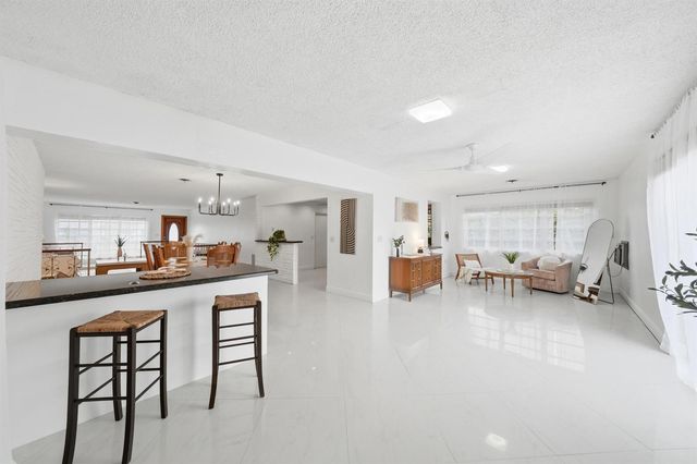 5501 Monroe Street, Hollywood, FL 33021
