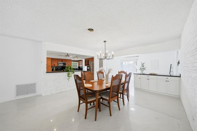 5501 Monroe Street, Hollywood, FL 33021