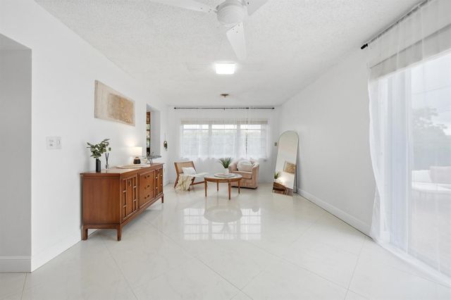 5501 Monroe Street, Hollywood, FL 33021