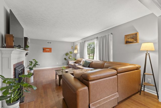 10055 Melody Lane, Pickerington, OH 43147