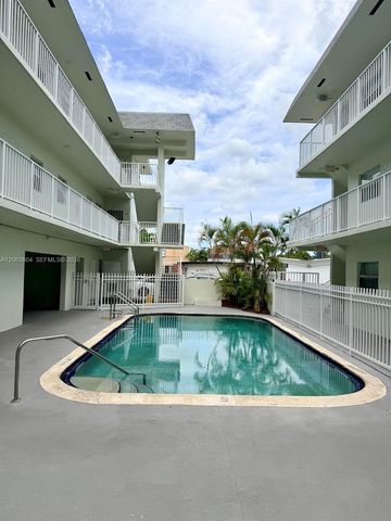 12890 NE 8th Ave 304, North Miami, FL 33161
