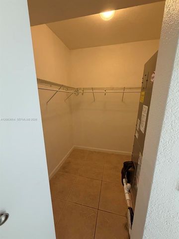 12890 NE 8th Ave 304, North Miami, FL 33161