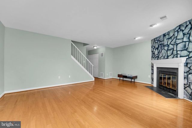 7930 PEYTON FOREST TRL, Annandale, VA 22003