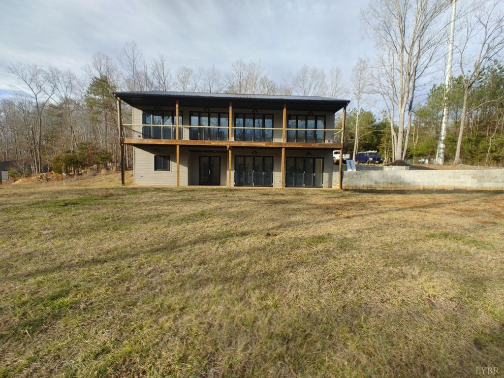 8915 Charlemont Road, Goode, VA 24556