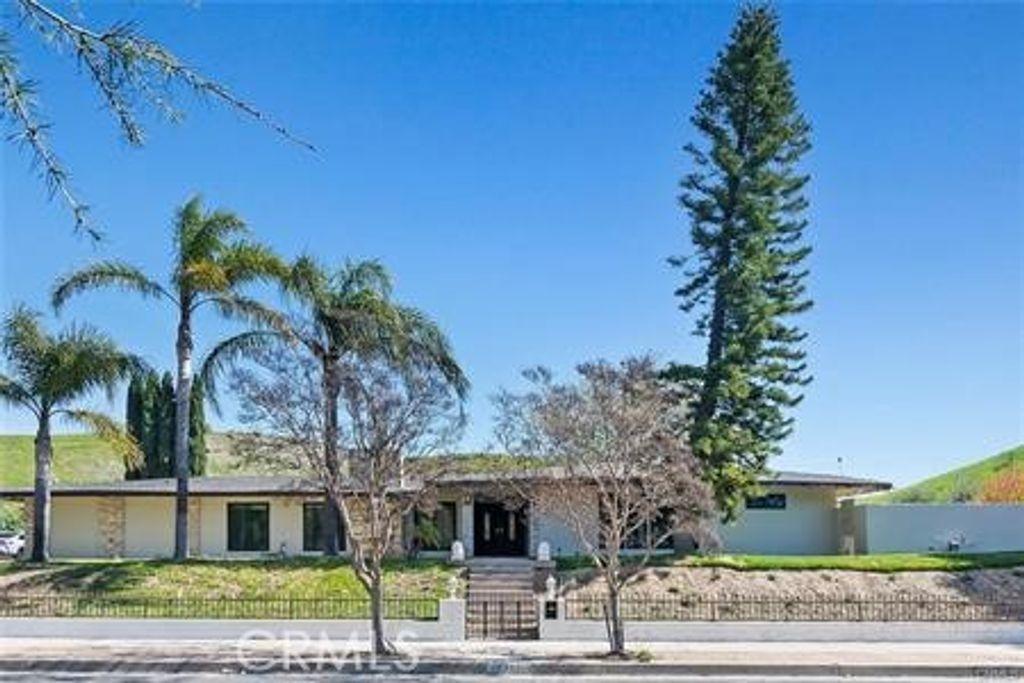 12384 Woodley Avenue, Granada Hills, CA 91344 — exterior