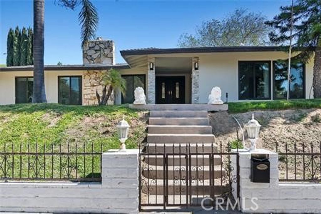 12384 Woodley Avenue, Granada Hills, CA 91344 — photo 2