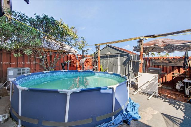 18615 NW 84th Pl 102-1, Hialeah, FL 33015