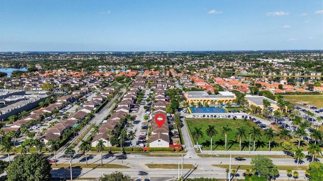 18615 NW 84th Pl 102-1, Hialeah, FL 33015