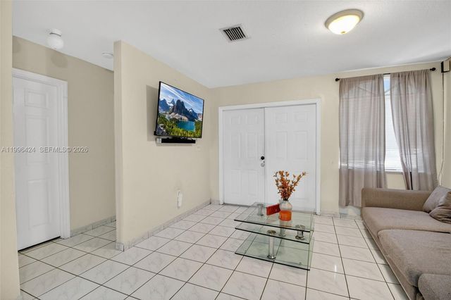 18615 NW 84th Pl 102-1, Hialeah, FL 33015