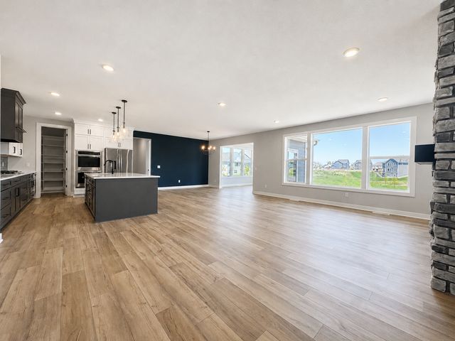 18200 103rd Avenue N, Maple Grove, MN 55311
