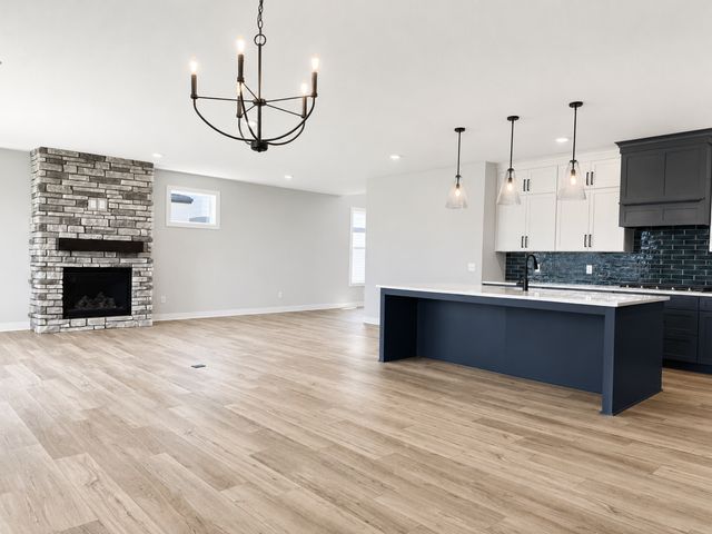18200 103rd Avenue N, Maple Grove, MN 55311