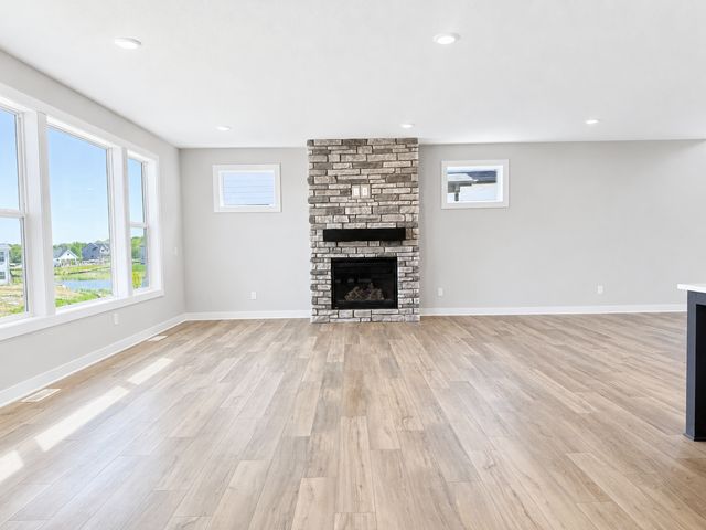 18200 103rd Avenue N, Maple Grove, MN 55311