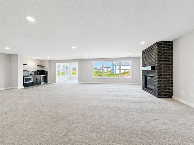 18200 103rd Avenue N, Maple Grove, MN 55311