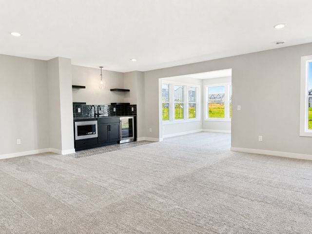 18200 103rd Avenue N, Maple Grove, MN 55311
